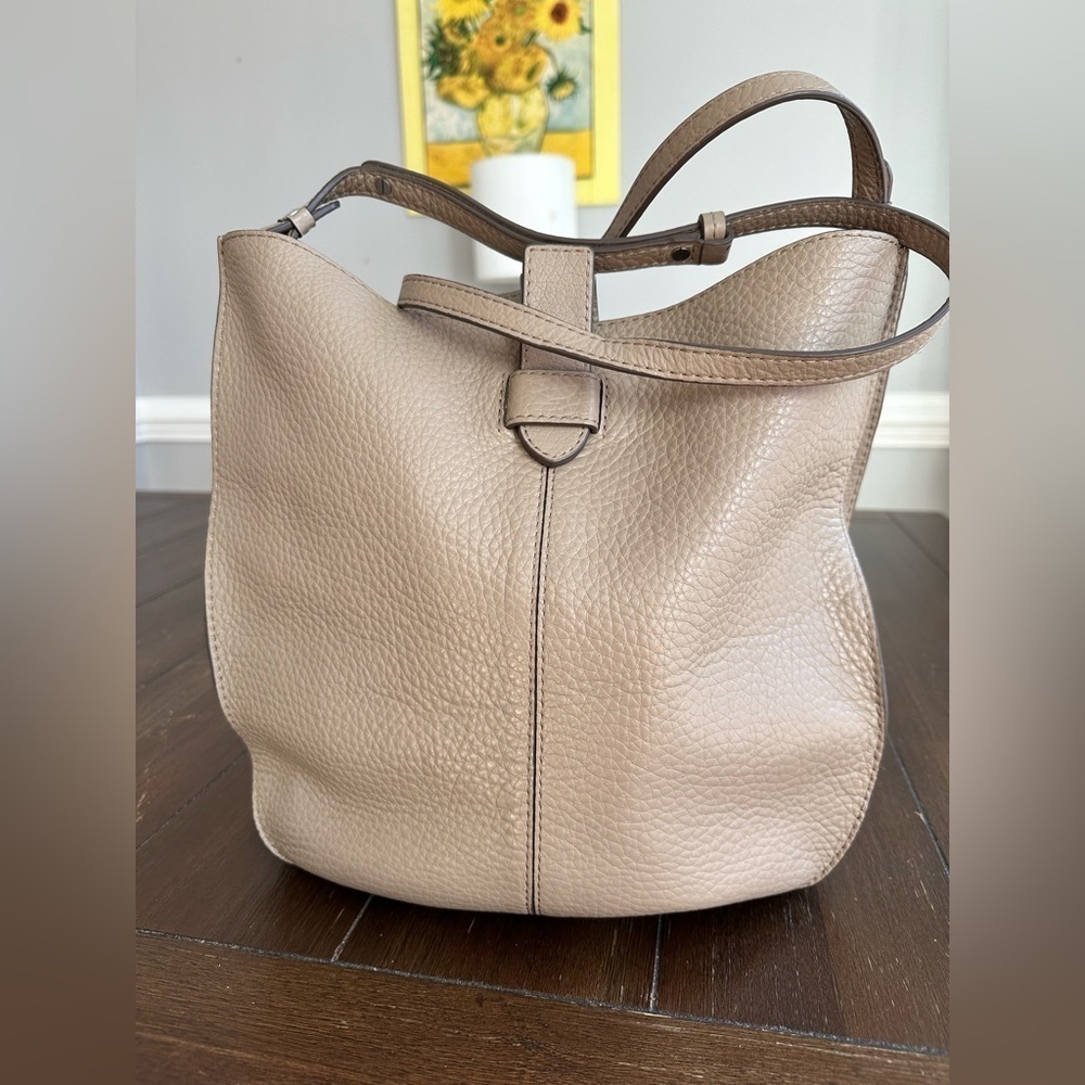 Banana Republic leather cross body bag
